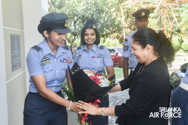 SLAF SEVA
VANITHA UNIT ORGANIZES A LECTURE FOR SERVICE PERSONNEL AND THEIR
SPOUSES
